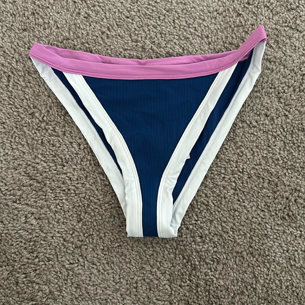 L Space Vacay Classic bikini bottom. In Rosebud, white and indigo.
